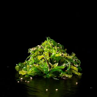 Уакаме салата