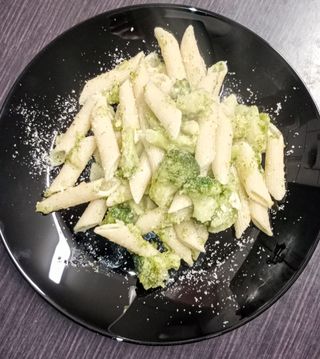 Paste cu broccoli și parmezan