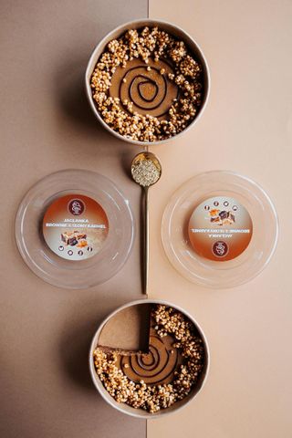 Jaglanka brownie & słony karmel