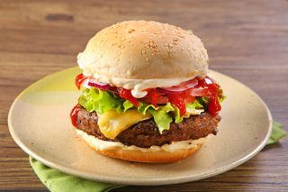 X-Salada Com Batatas Fritas
