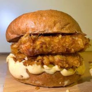 Panino con pollo fritto