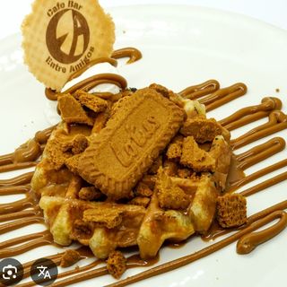 Gofre con sirope de Lotus y chocolate 