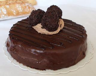Tarta Bañada En Chocolate (1/2 Kg.)