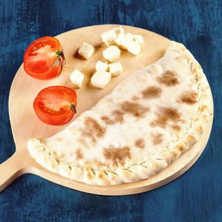 კალცონე სამეფო (33სმ)