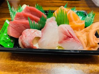 Sashimi mixto (9 uds.)