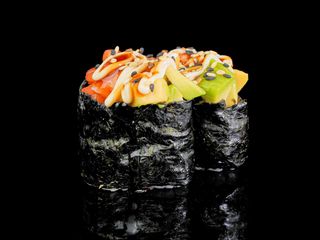 115 Gunkan salmón y aguacate (2 uds.)