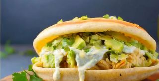 Arepa ReinaPepiada (1 ud.)