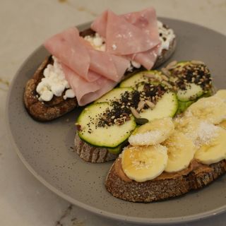 Combo Desayuno (Tostada + Smoothie) - Pomona Rise