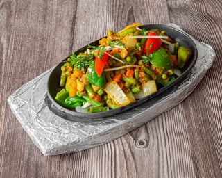 64 Vegetable Jalfrezi Meio Picante