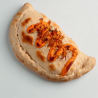 Calzone de Frango com Cheddar