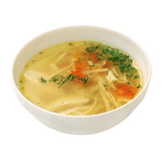 Sopa De Pollo Y Tallarines