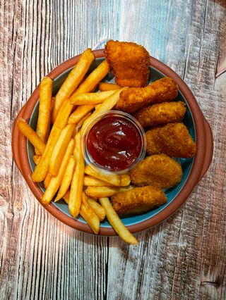 Nuggetsy z frytkami