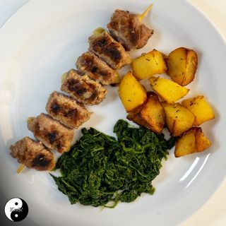 Braciole di carne alla messinese con contorno a scelta 