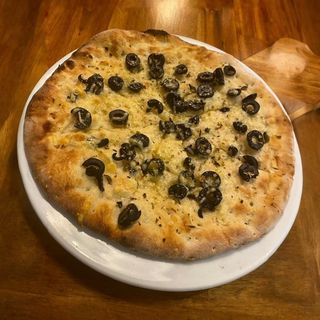 Focaccia Olive Nere E Formaggio