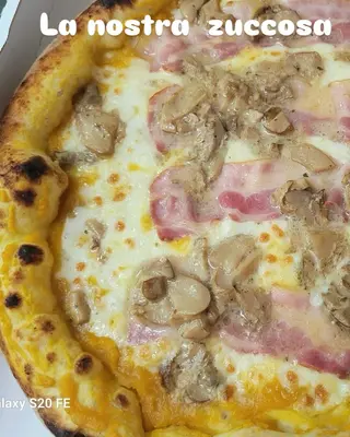 Pizza zuccosa 