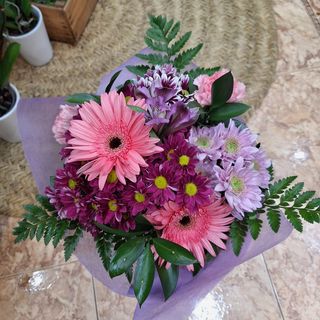 Ramo Tonos Violeta "Anita Delgado"
