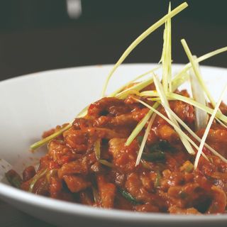 ***NOVO Wok Ljuto pržena piletina