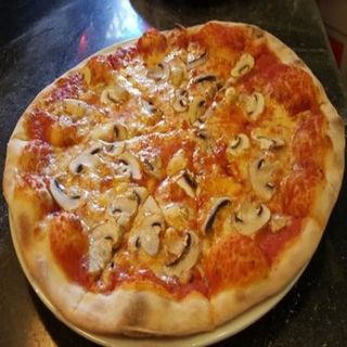 Pizza Fungi (Mediana)