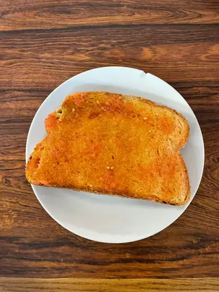 Tostada con tomate