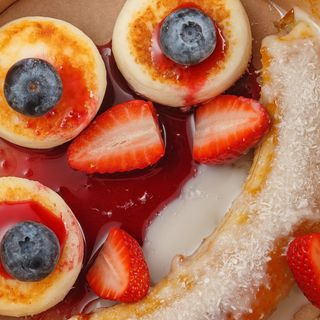 Сырники с бананом карамели