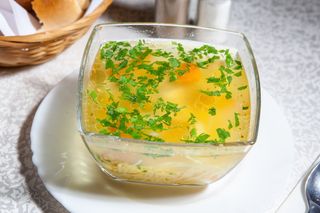 Supa de pui cu taietei