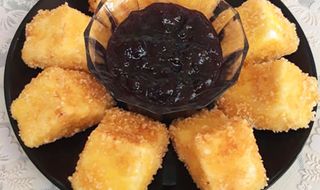 Панирано синьо сирене със сладко (200г)