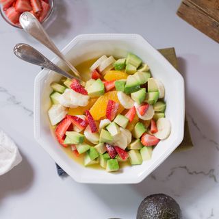 Salade De Fruits Au Jus d'Avocat