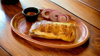 Punjena vešalica na porciju