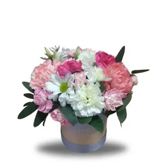Mały flowerbox w odcieniach pastelowych