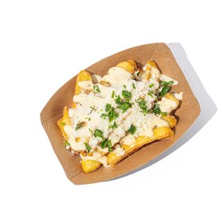 Картопляні діпи з соусом Цезар, пармезаном та зеленню