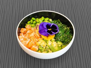 SALMON POKE