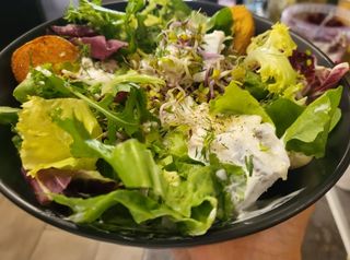 Pyra z wypasionym śledziem