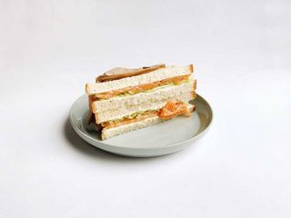 Сендвіч з лососем