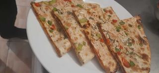 Sheek Kebab Con Salsa Curry