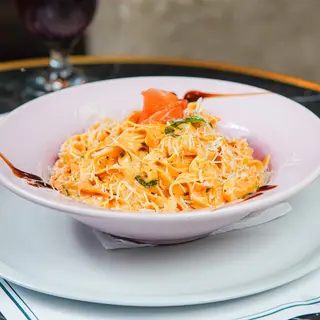 Pasta Al Salamon