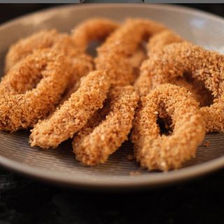 Кільця кальмара в гострій хрусткій паніровці