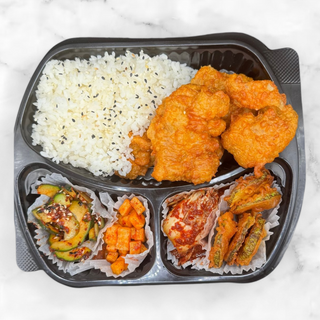 Korejska hrskava piletina lunch box