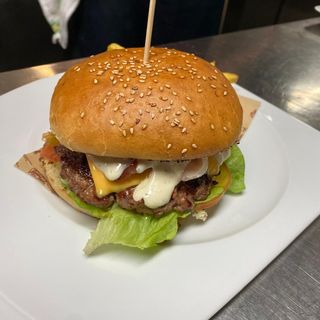 Classic American Burger