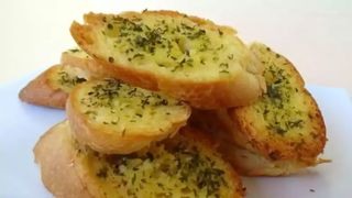 57. Pão de Alho