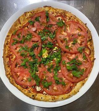 Пица Шопска (930г)