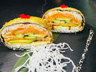 Суші бургер з лососем (300грg)