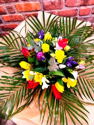 Buchet primavara 8 Martie L mix de flori 35 fire