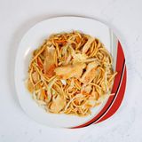 Rezanci s piletinom, jajima i povrćem