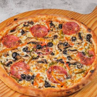 Pizza Salami-40 % Off