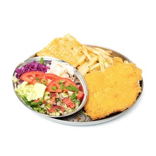 Snitel de pui la farfurie