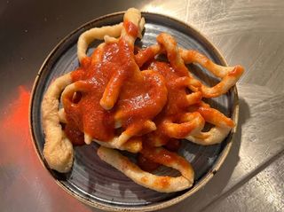 Sfrigolio di pasta cresciuta al pomodoro