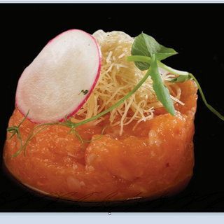 200. Tartare salmone