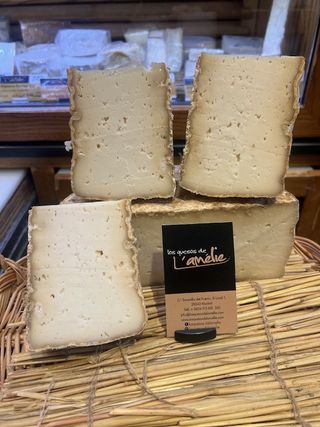 Carmeli 200 Gr aprox