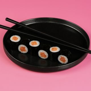 Рол з лососем (95 г)