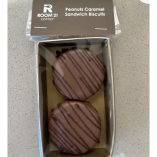  Peanuts Caramel Sandwich Biscuits  Milk     